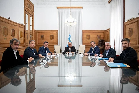 cf21e73ae417b6126224894447b25df6_XL