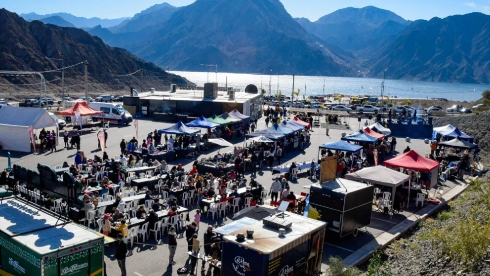 5e302e27ffdc95685a553b416eafe8f3_XL