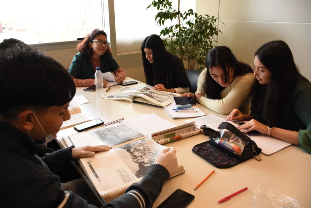 4354f1b367ef0025b1ea91bedd3bfd41_XL